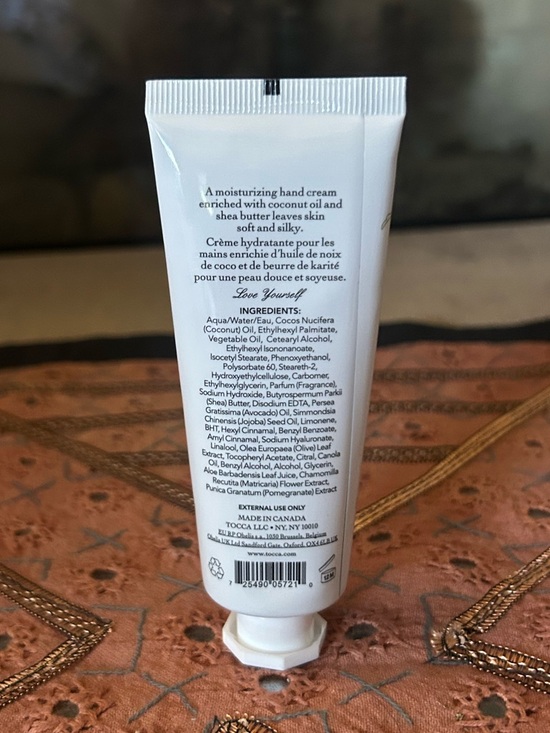 Tocca Cleopatra Mini Hand Cream - Picture 3 of 4